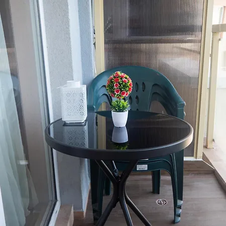 Summer Breeze Park - Nikea Park Complex Apartment *