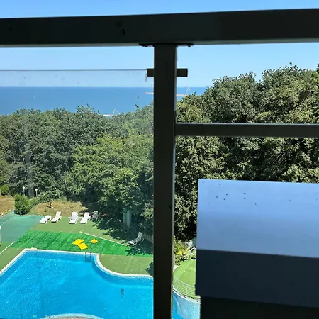 Summer Breeze Park - Nikea Park Complex Apartment *
